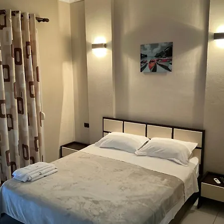 Harilla Otel *